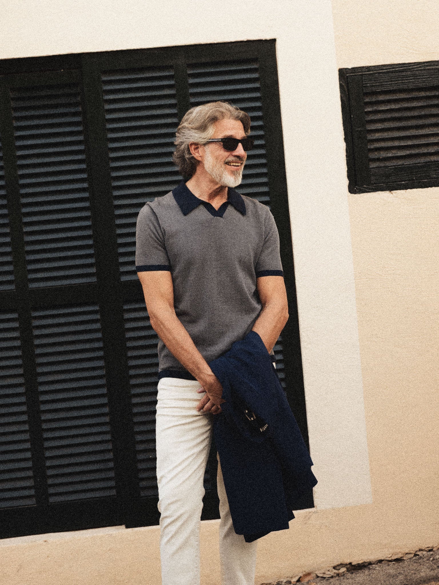 Modelshot / Navy / Detail